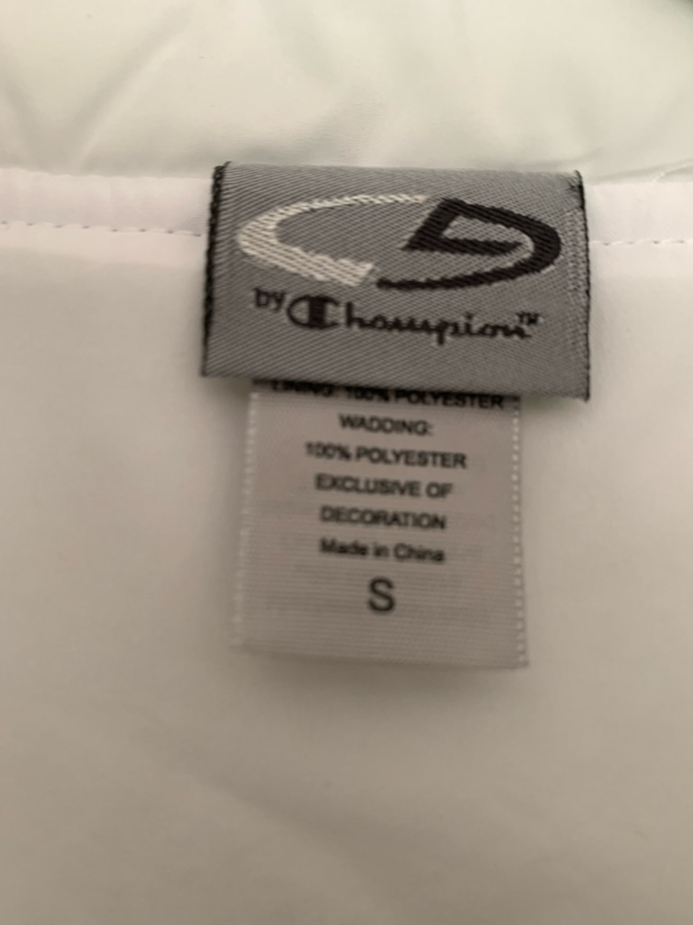 {Champion} White Quilted Floral Sleeveless Vest - Picture 3 of 5